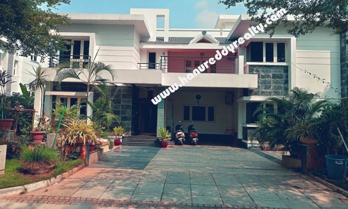 4 BHK Villa for Sale in Nalagandla